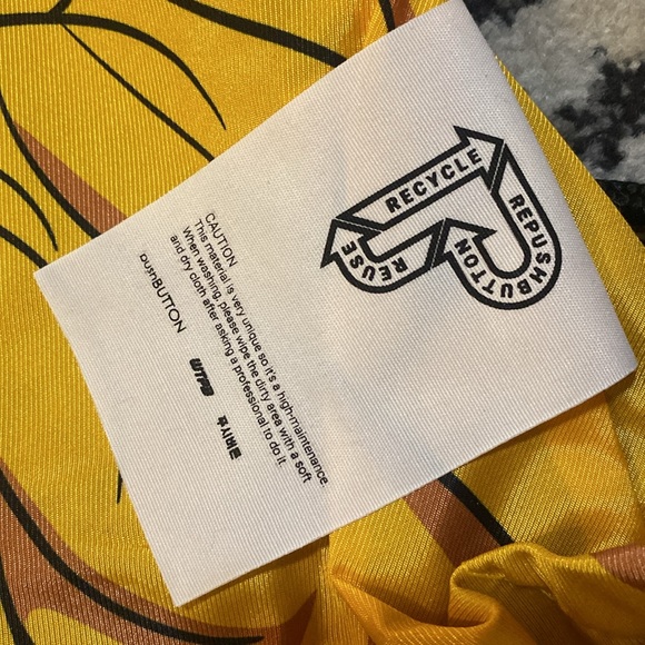 PUSHBUTTON Yellow Crying Girl Backpack - Picture 5 of 5